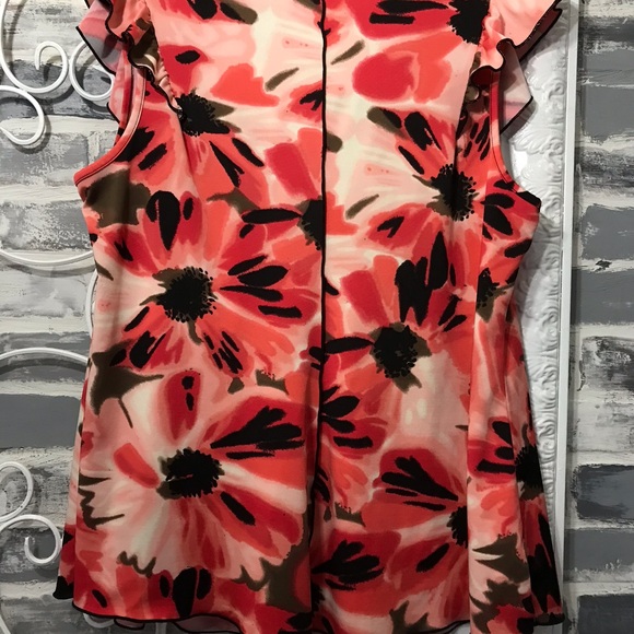 Red Blossoms Ruffled Top - Picture 3 of 4